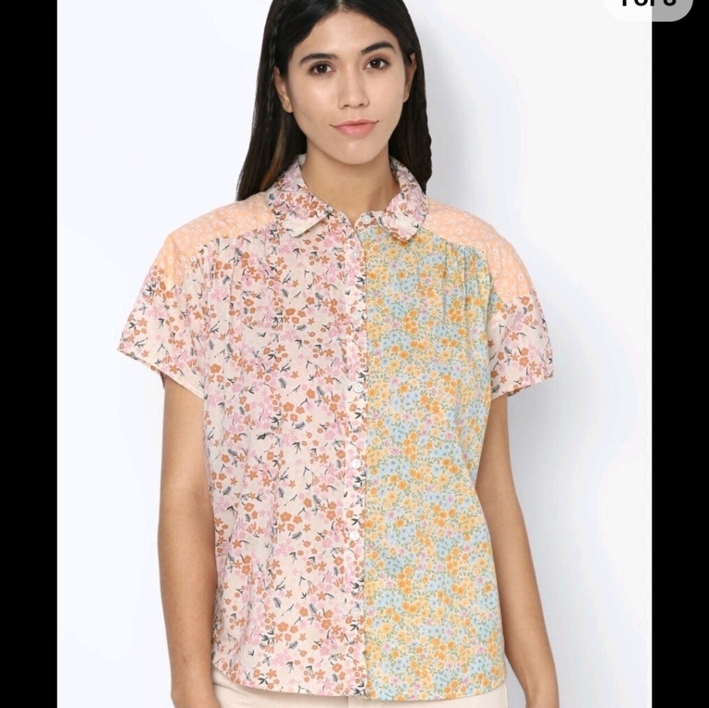 American Eagle Floral Patterned Buttondown Top